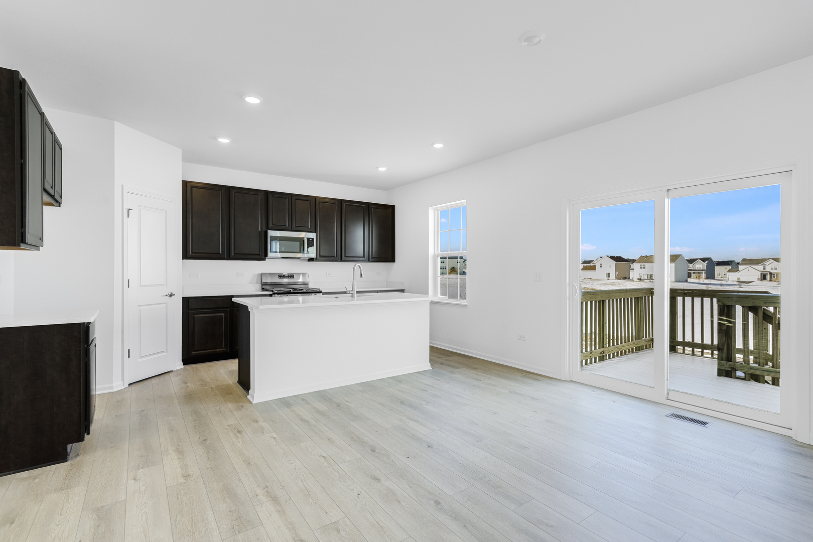 419 Hathaway Lane, Oswego, IL 60543