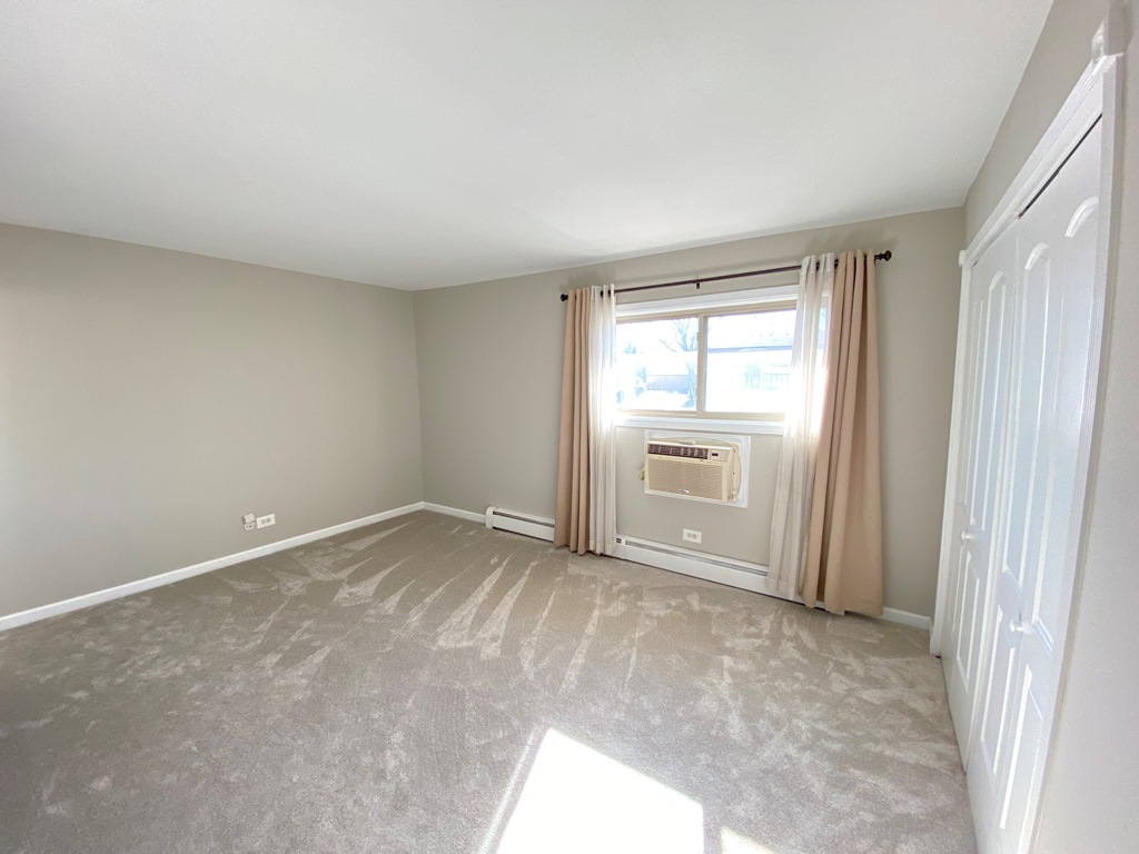 500 Chase Drive, Clarendon Hills, IL 60514