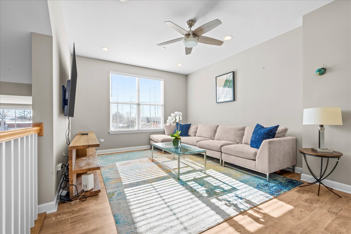 1941 Kingsley Circle, Northbrook, IL 60062