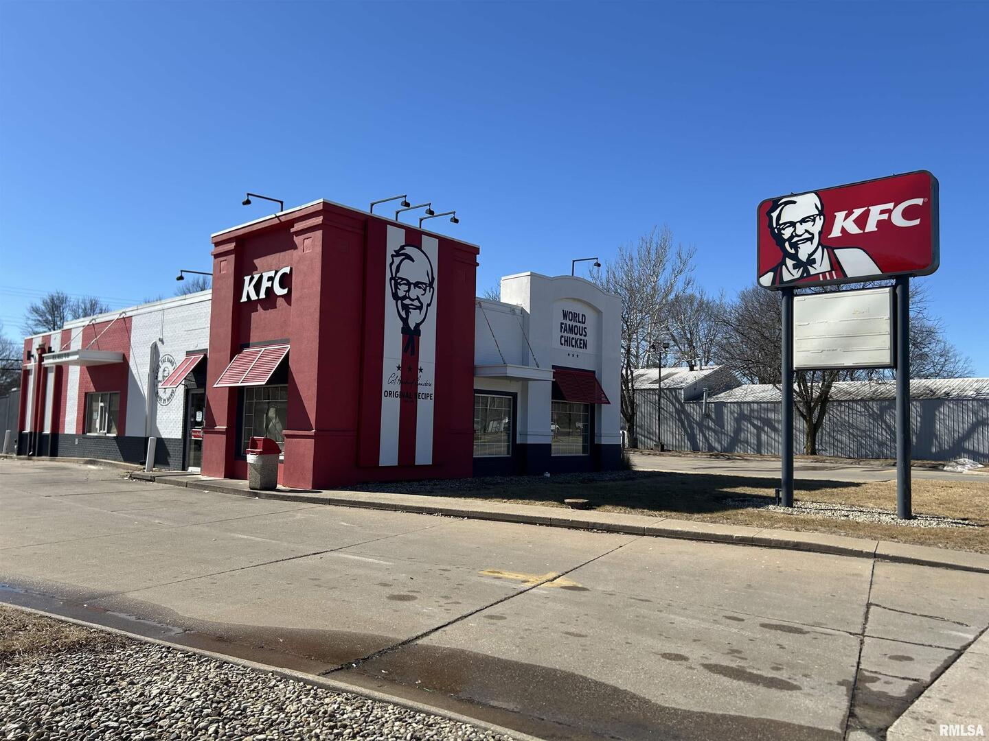 615 JACKSON Street, Macomb, IL 61455