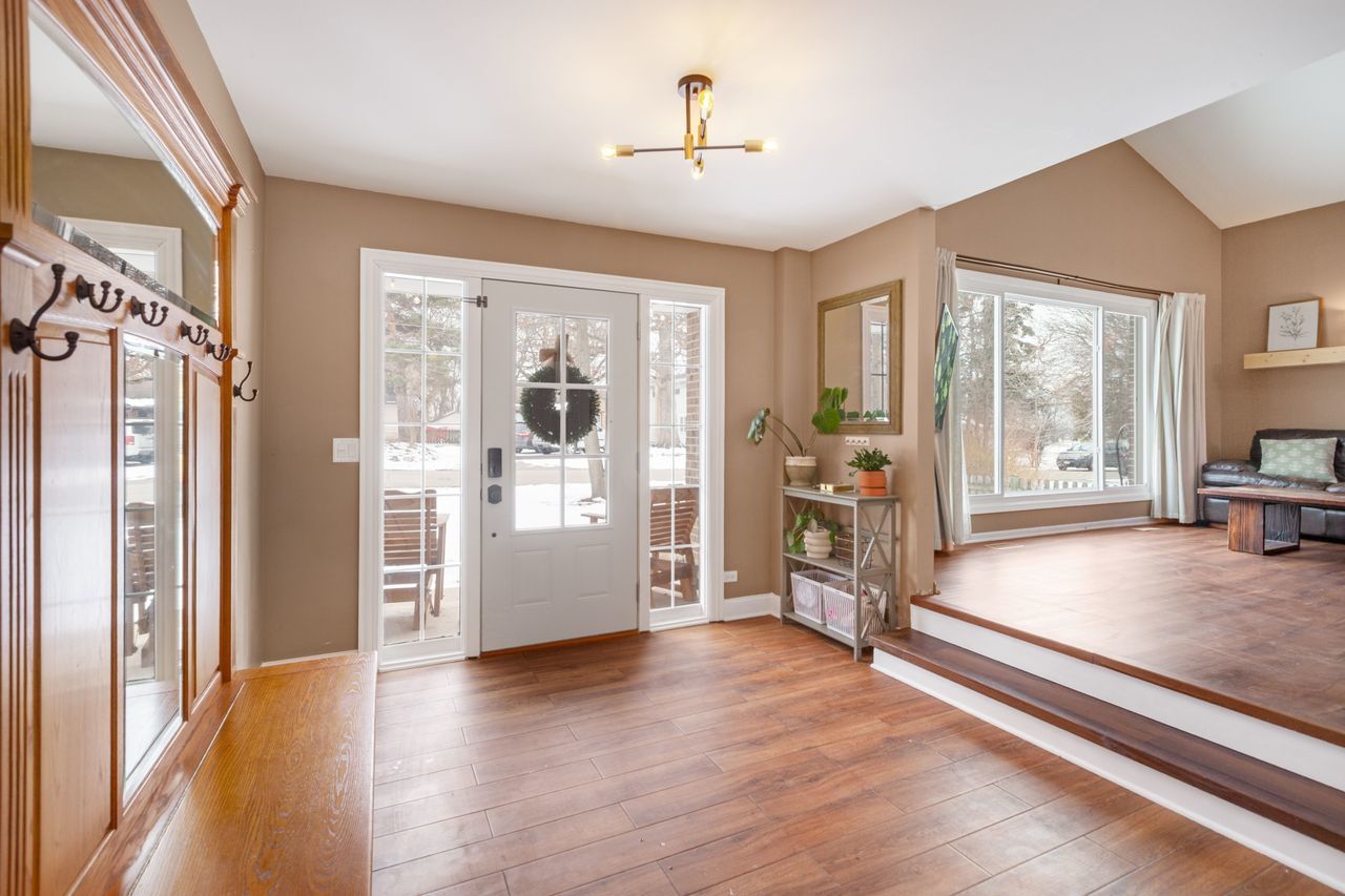 138 Oak Street, Lake Zurich, IL 60047