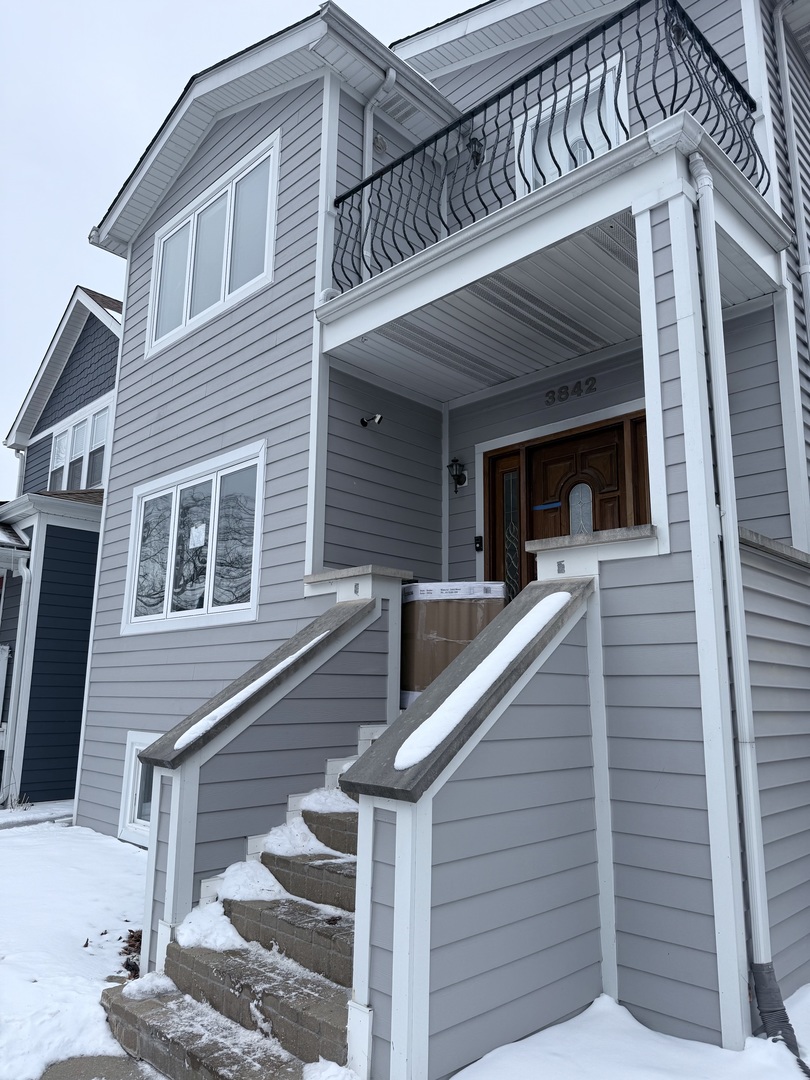 3842 NEWCASTLE Avenue, Chicago, IL 60634