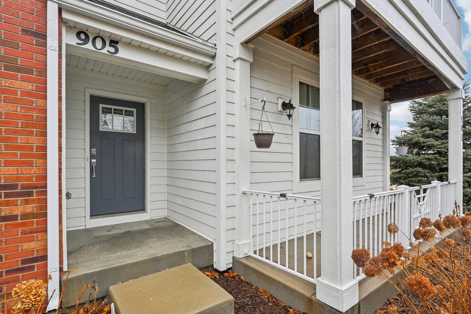 905 Times Square Drive, Aurora, IL 60504