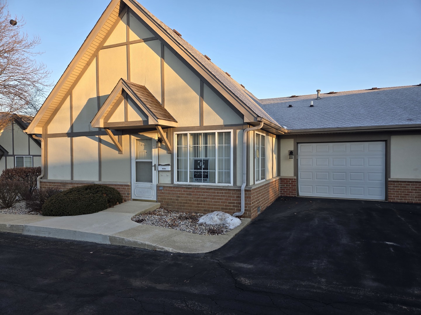 1684 Willow Circle Drive, Crest Hill, IL 60403