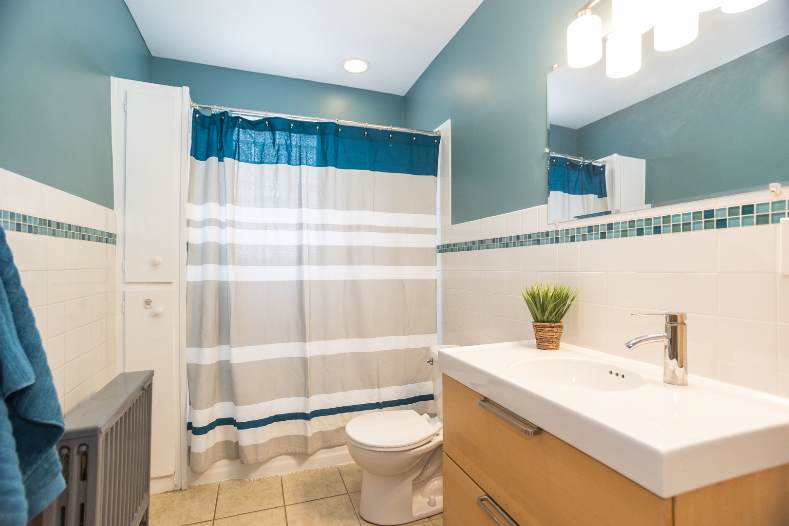 1330 Norwood Street, Chicago, IL 60660