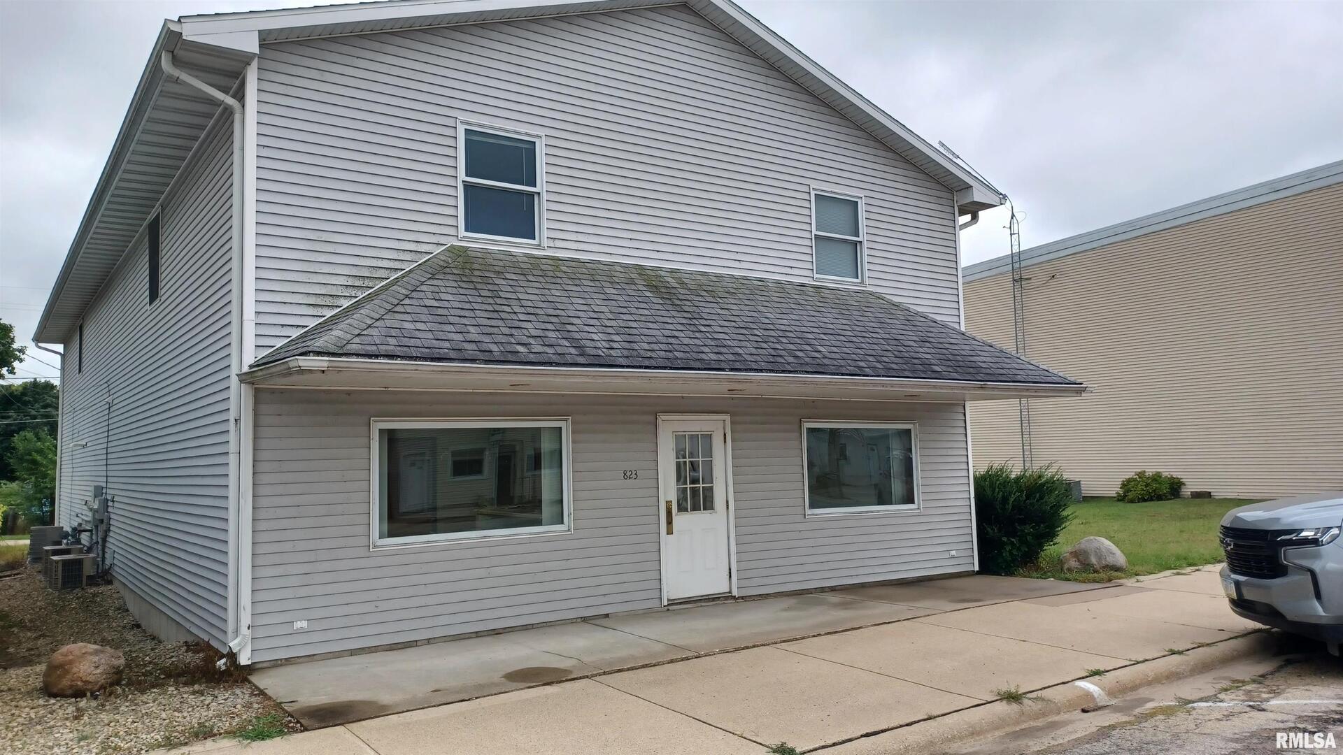 823 MAIN Street, Thomson, IL 61285