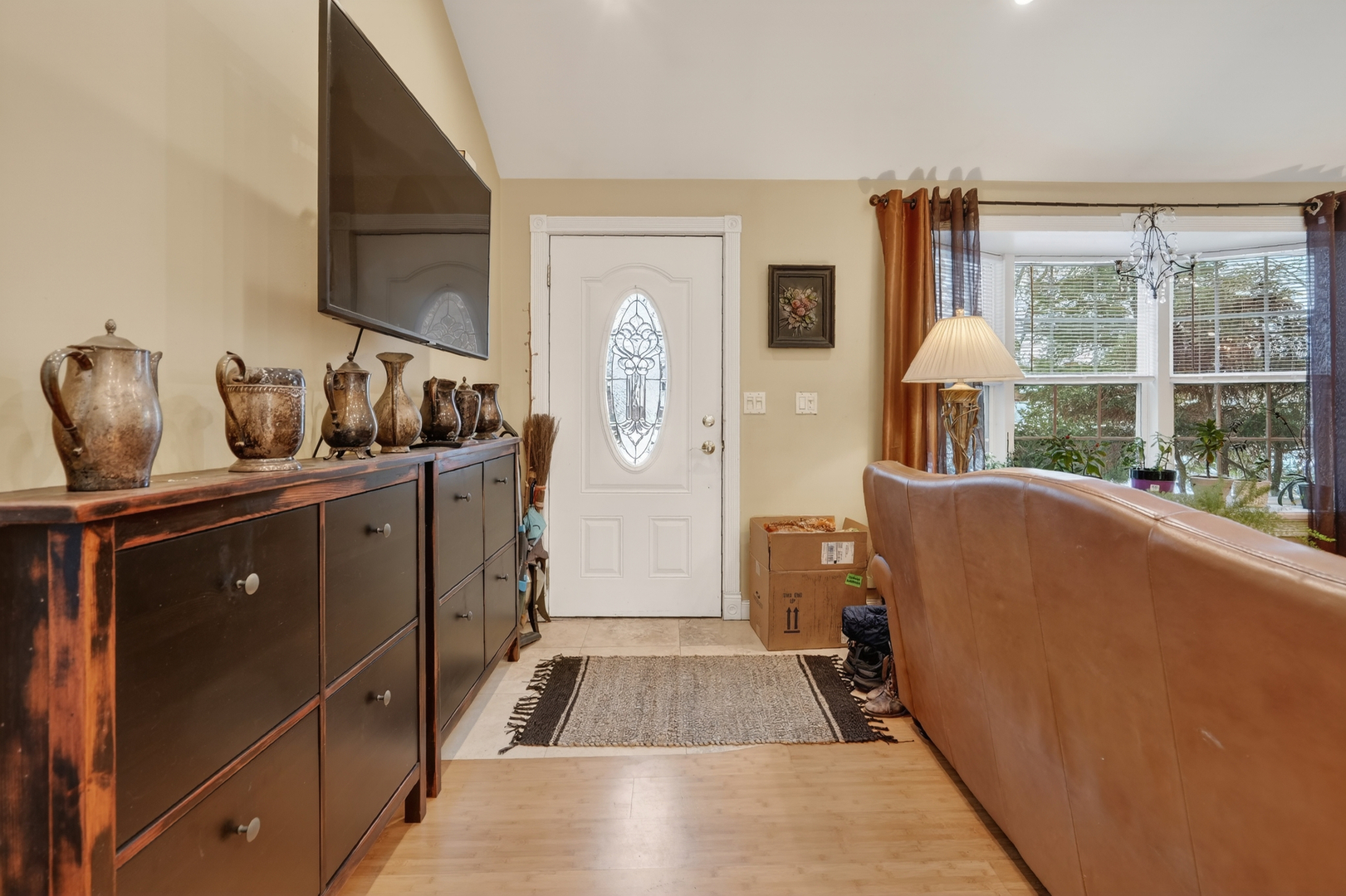 1748 Windsor Drive, Arlington Heights, IL 60004