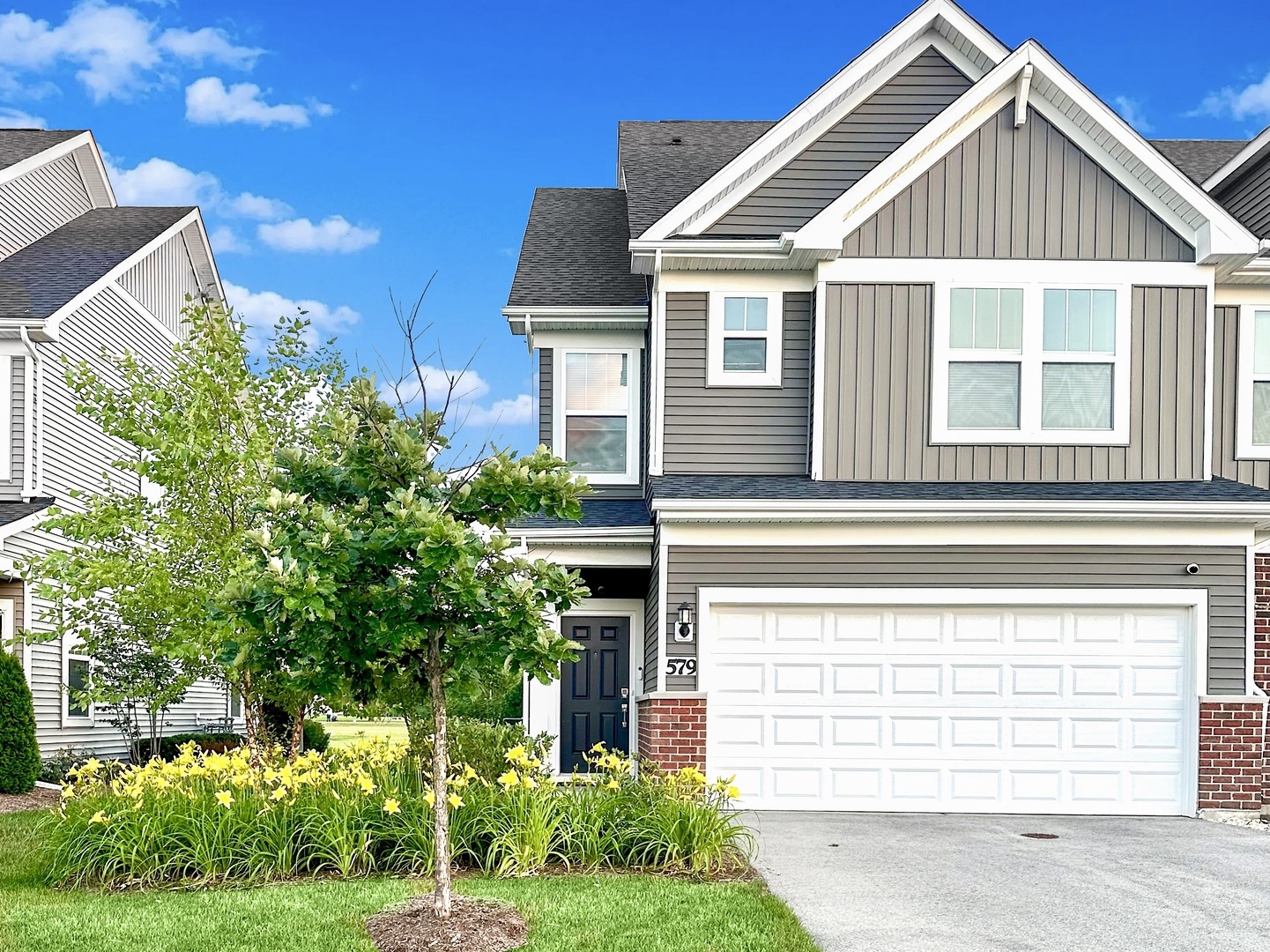 579 Watercress Drive, Aurora, IL 60504