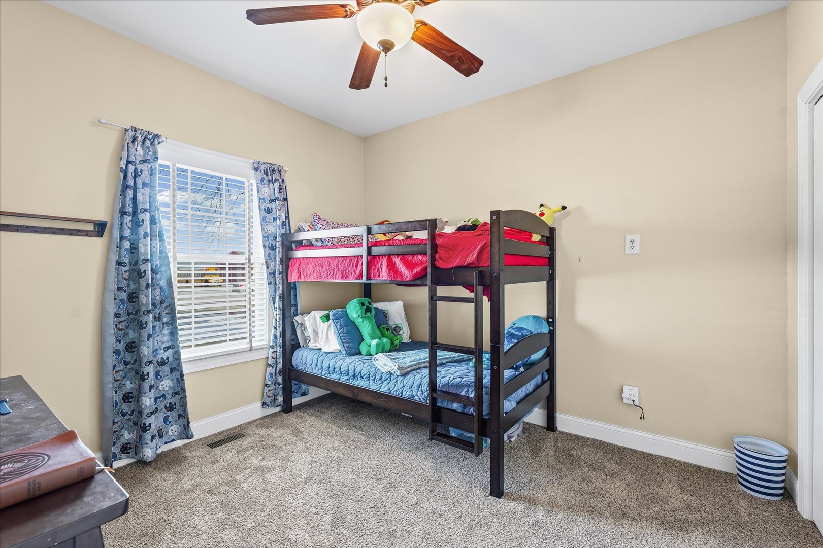 207 School Street, Royal, IL 61871