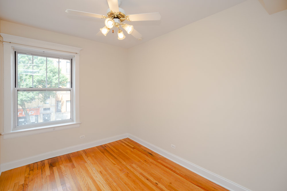 2941 Broadway Street, Chicago, IL 60657