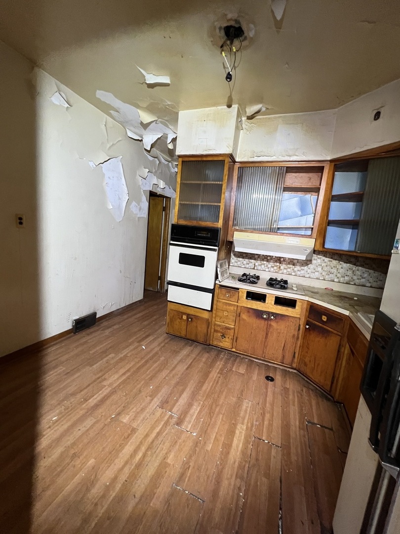 1432 Luna Avenue, Chicago, IL 60651