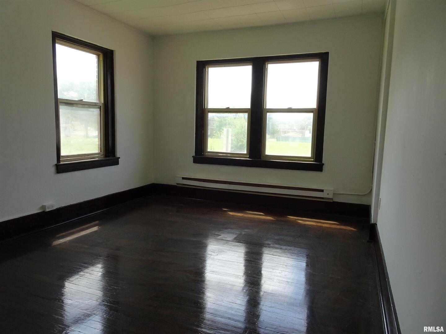 1119 4TH Avenue, Rock Island, IL 61201