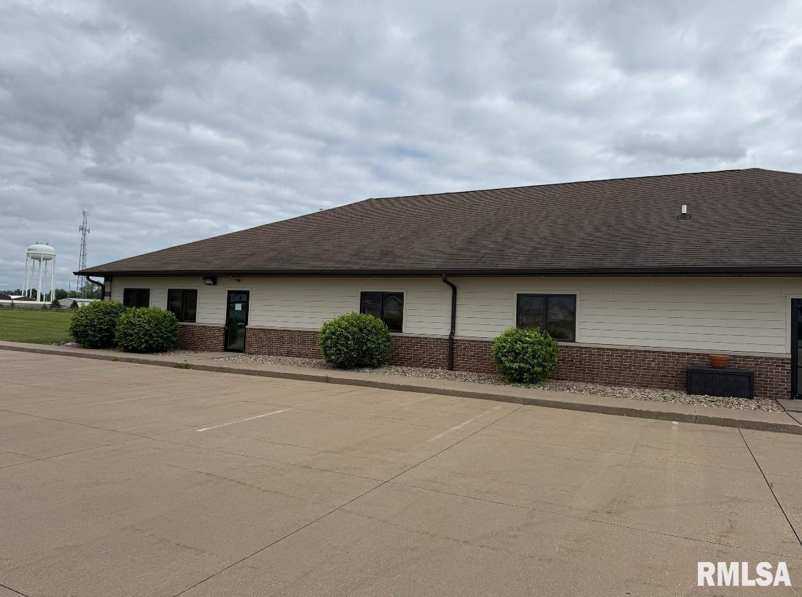 1001 North G Street Street, Monmouth, IL 61452