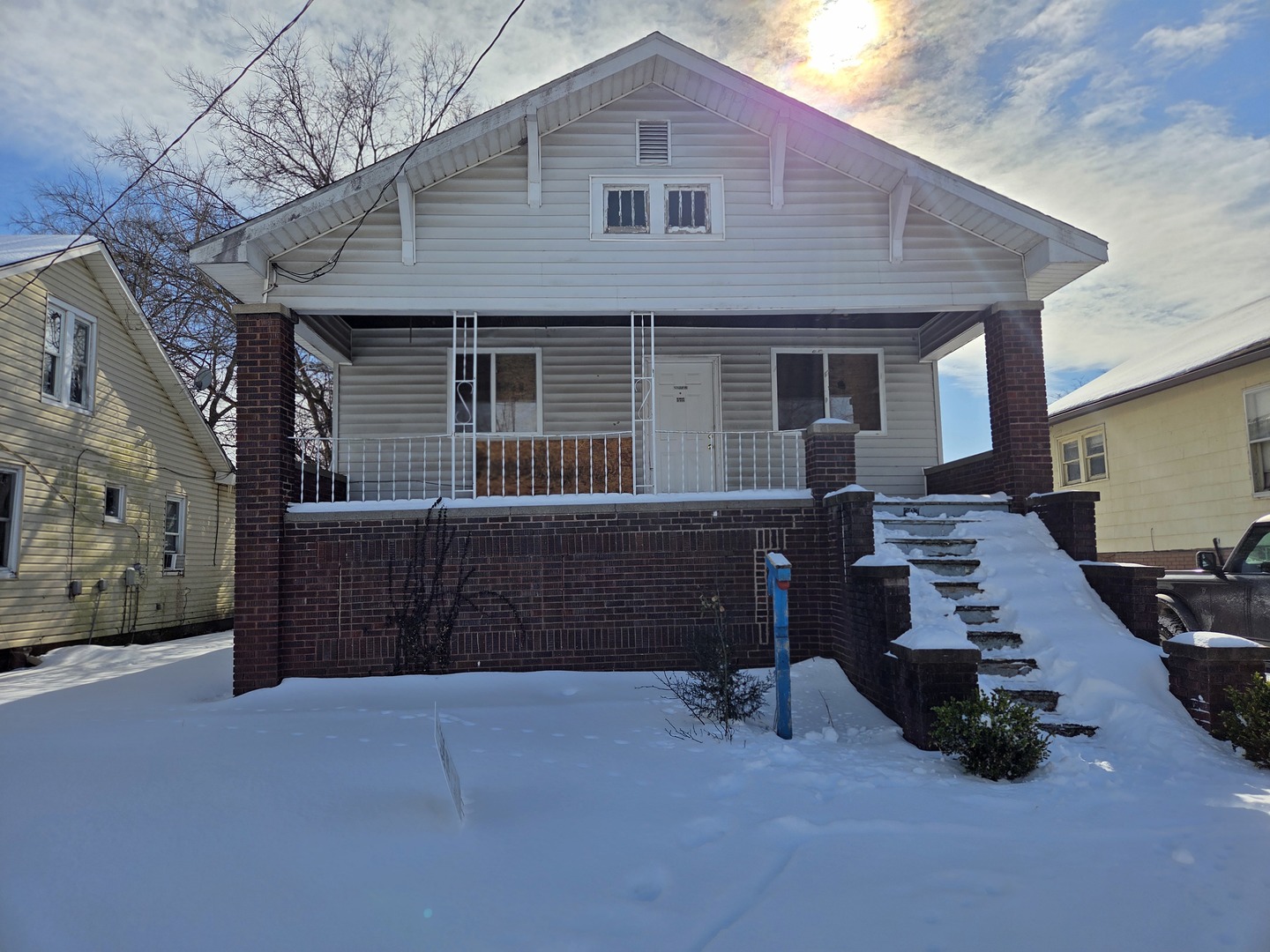 207 Dayton Street, Harrisburg, IL 62946