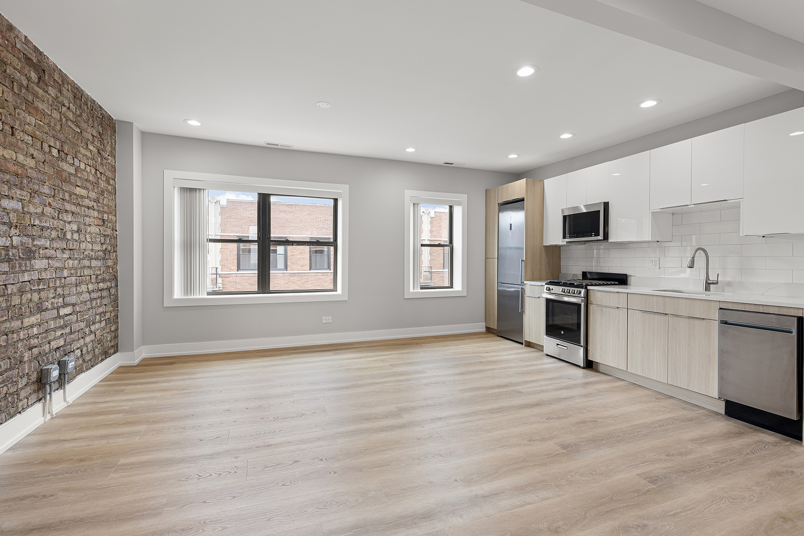 1548 Juneway Terrace, Chicago, IL 60626