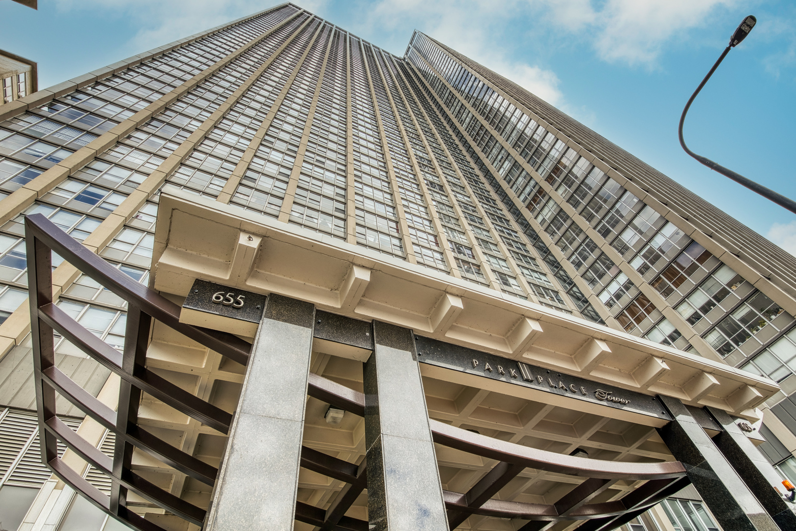 655 Irving Park Road, Chicago, IL 60613