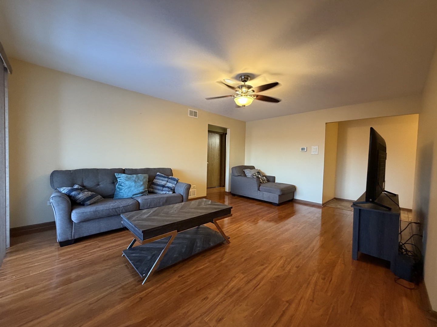 15723 Peggy Lane, Oak Forest, IL 60452