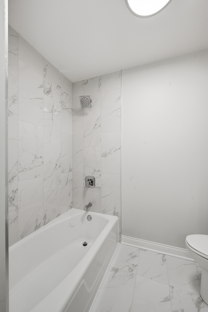 703 Man A Wa Trail, Mount Prospect, IL 60056