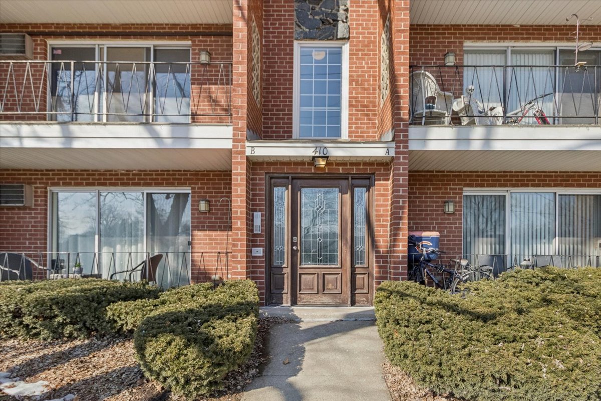 410 Crescent Boulevard, Lombard, IL 60148