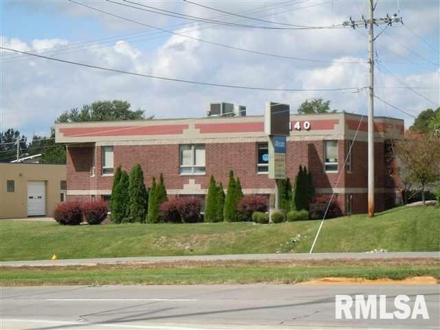 1140 KIMBERLY Road, Davenport, IA 52807