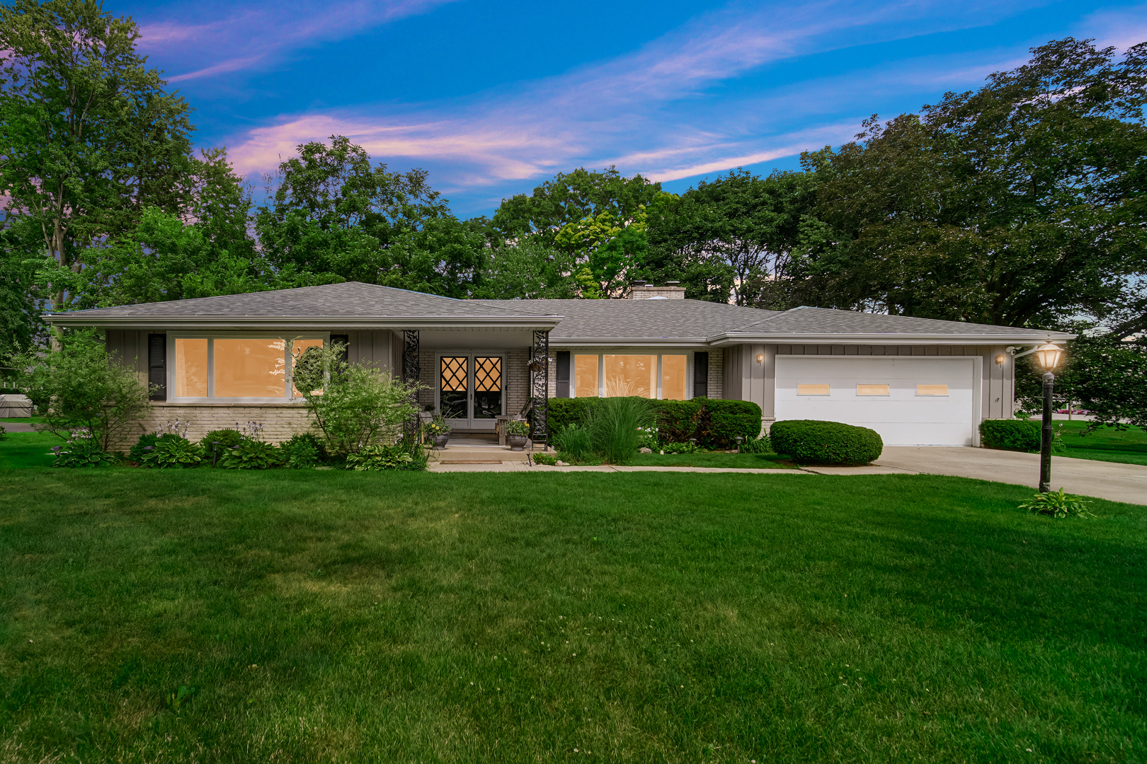 399 Knollwood Court, Palatine, IL 60067