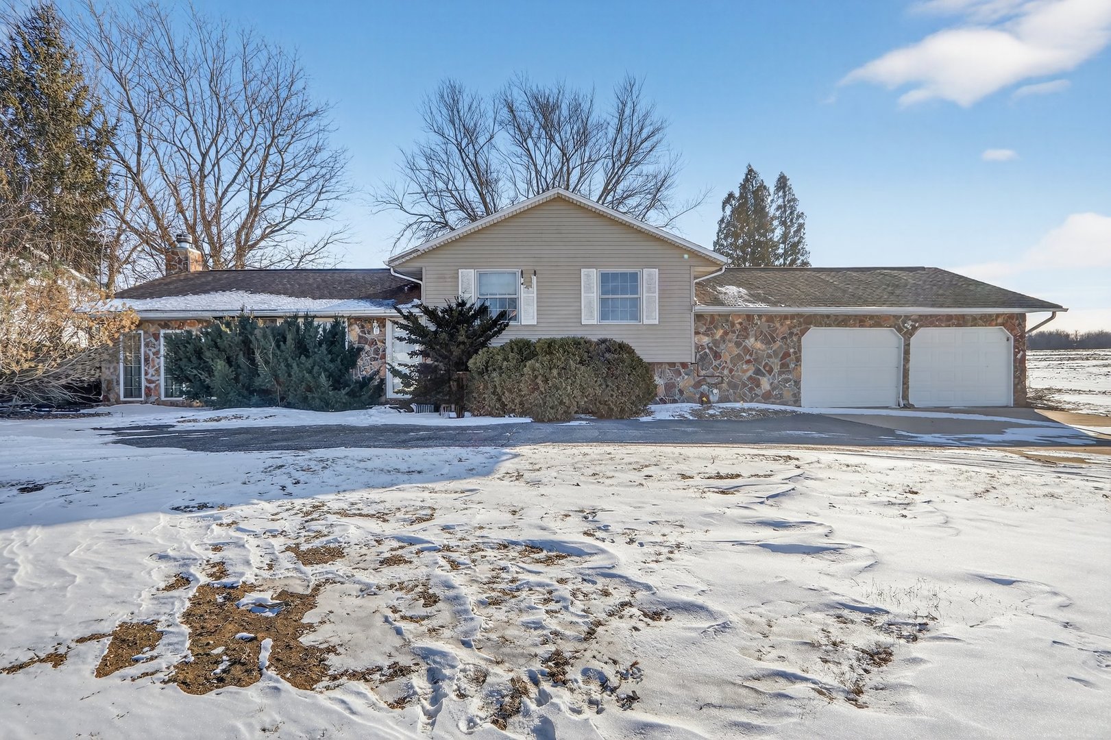 325 Bradmar Drive, Pearl City, IL 61062