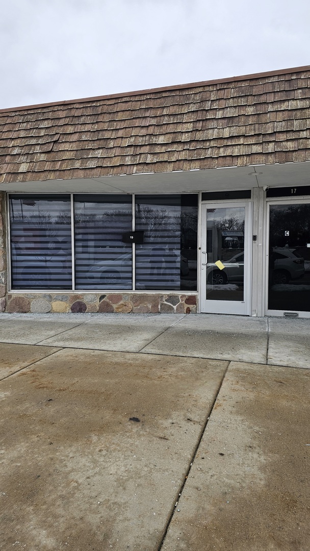 19 Broadway Street, Des Plaines, IL 60016