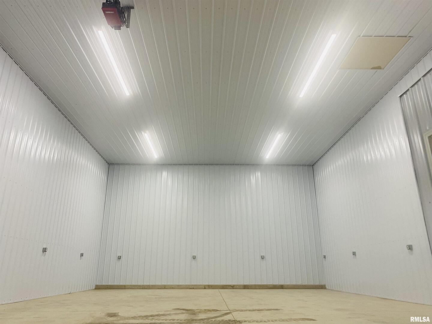 7205 HANCOCK Court, Davenport, IA 52806