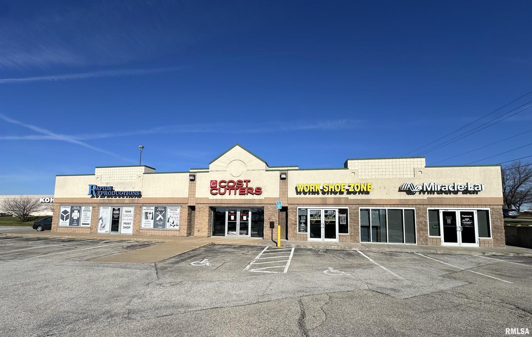 3876 Elmore Avenue Avenue, Davenport, IA 52807