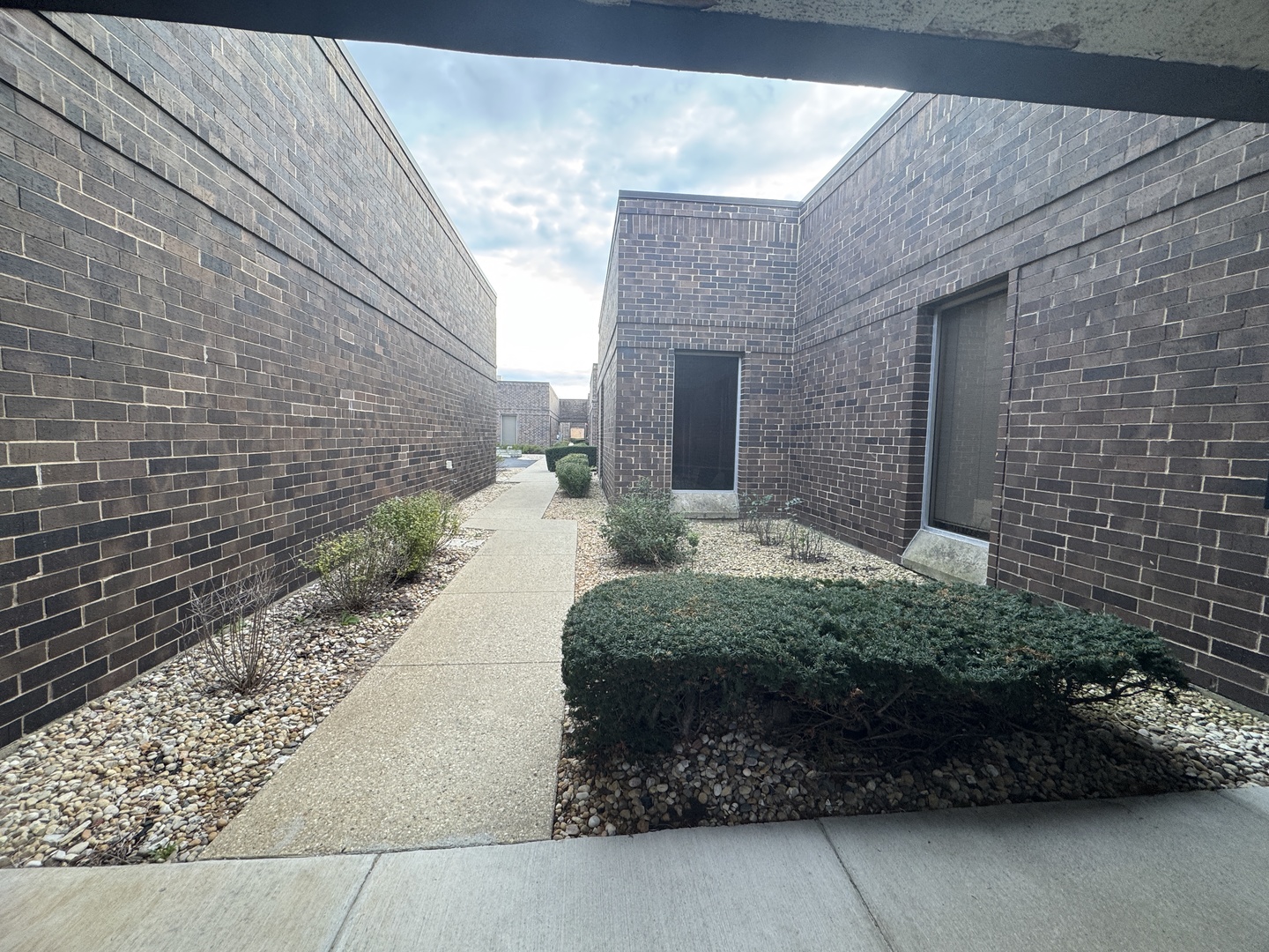 1765 Cortland Court, Addison, IL 60101