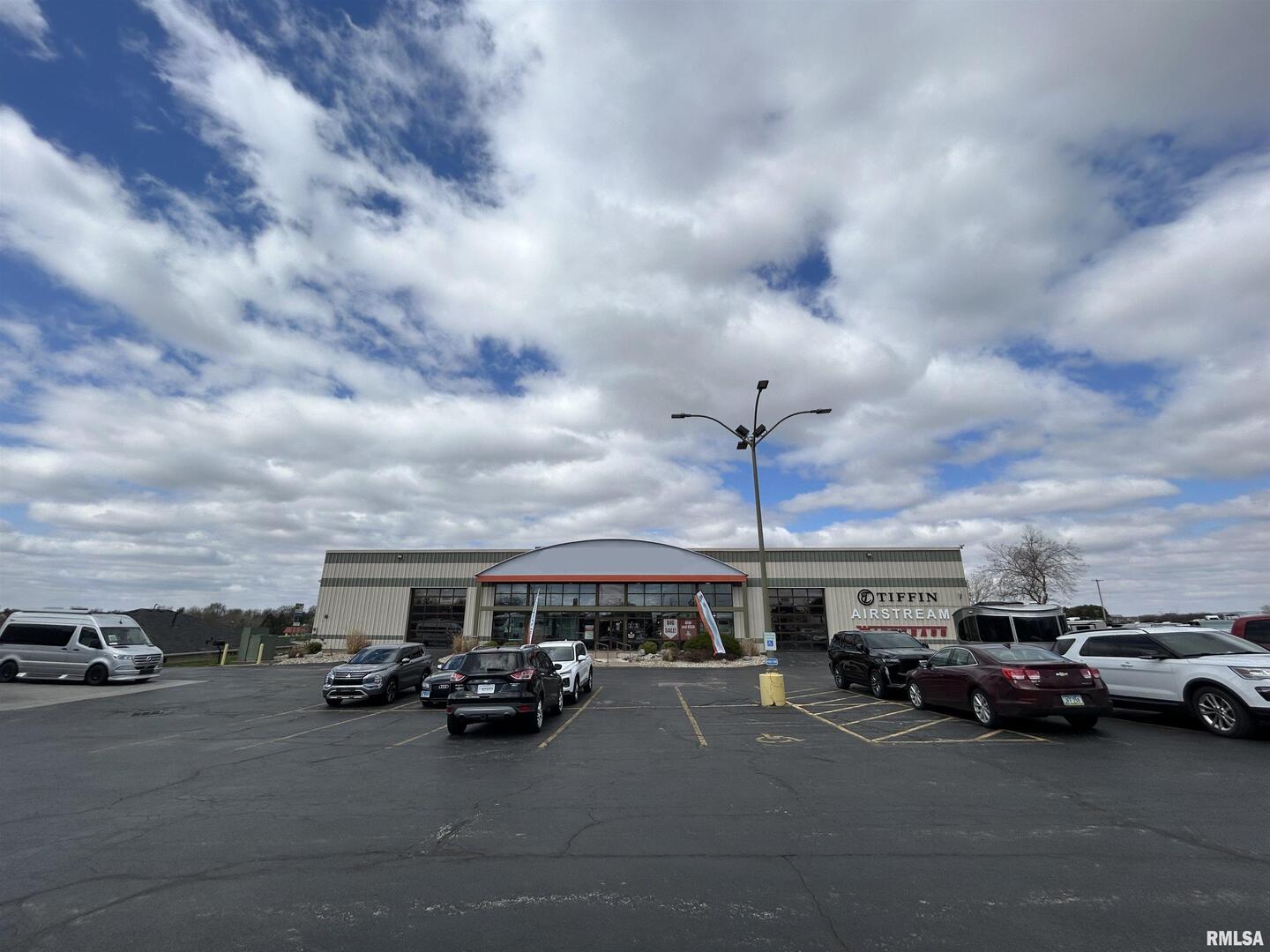 128 50TH Street, Davenport, IA 52807