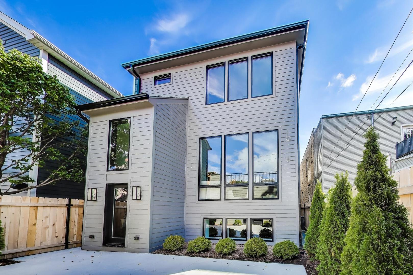 3846 Bell Avenue, Chicago, IL 60618