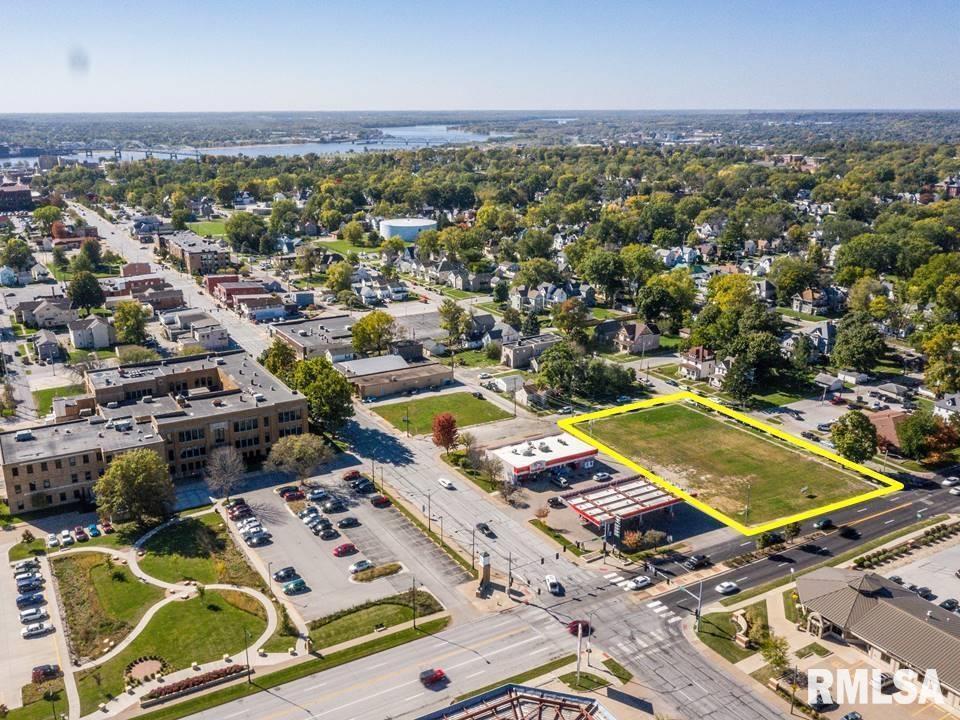 321 LOCUST Street, Davenport, IA 52803