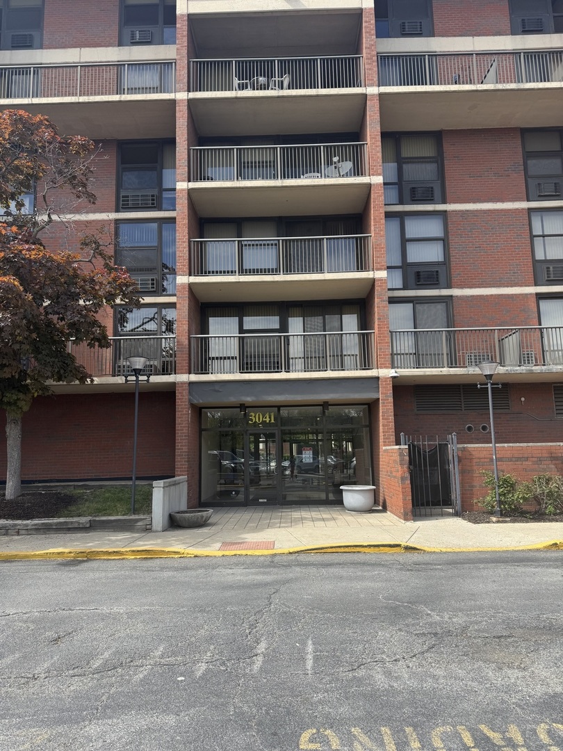 3041 Michigan Avenue, Chicago, IL 60616