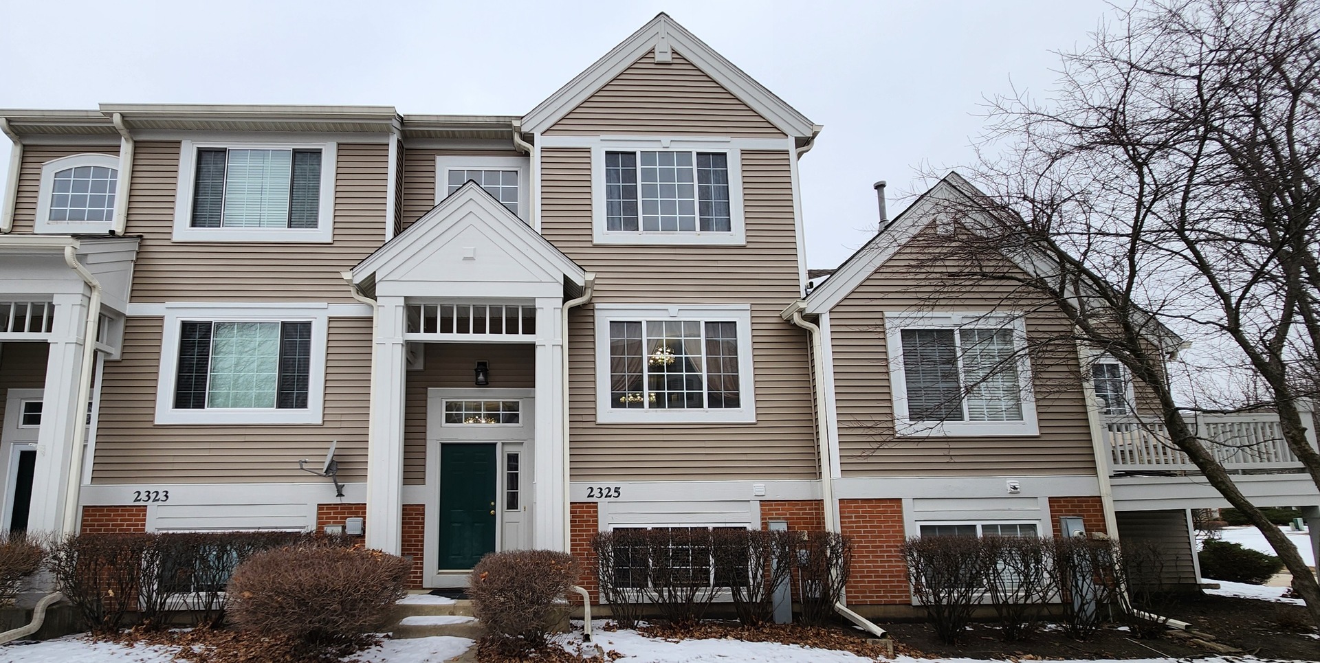 2325 Twilight Drive, Aurora, IL 60503