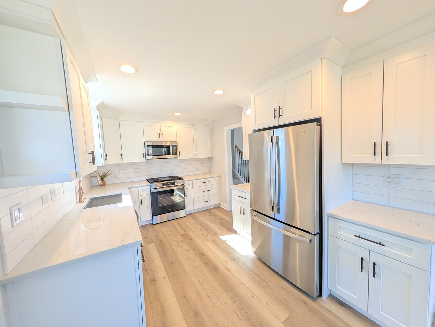 564 Adele Street, Elmhurst, IL 60126