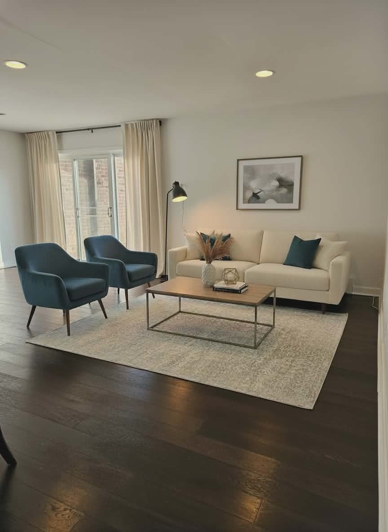 3913 Saratoga Avenue, Downers Grove, IL 60515