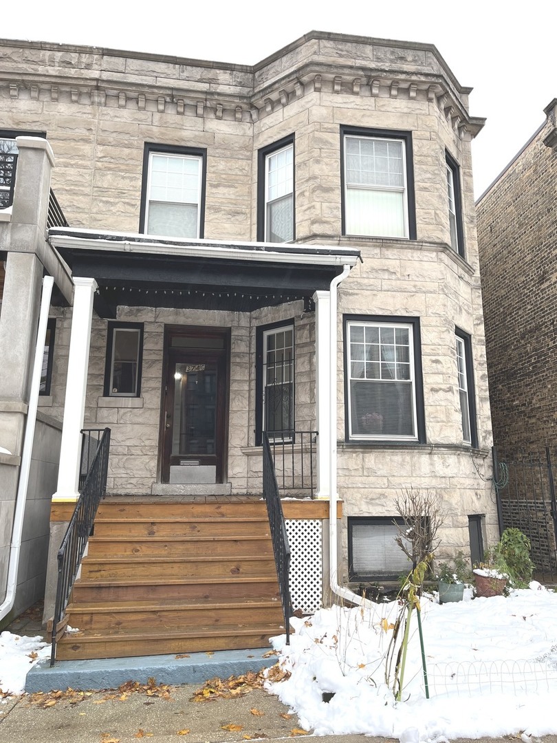 3746 Racine Avenue, Chicago, IL 60613
