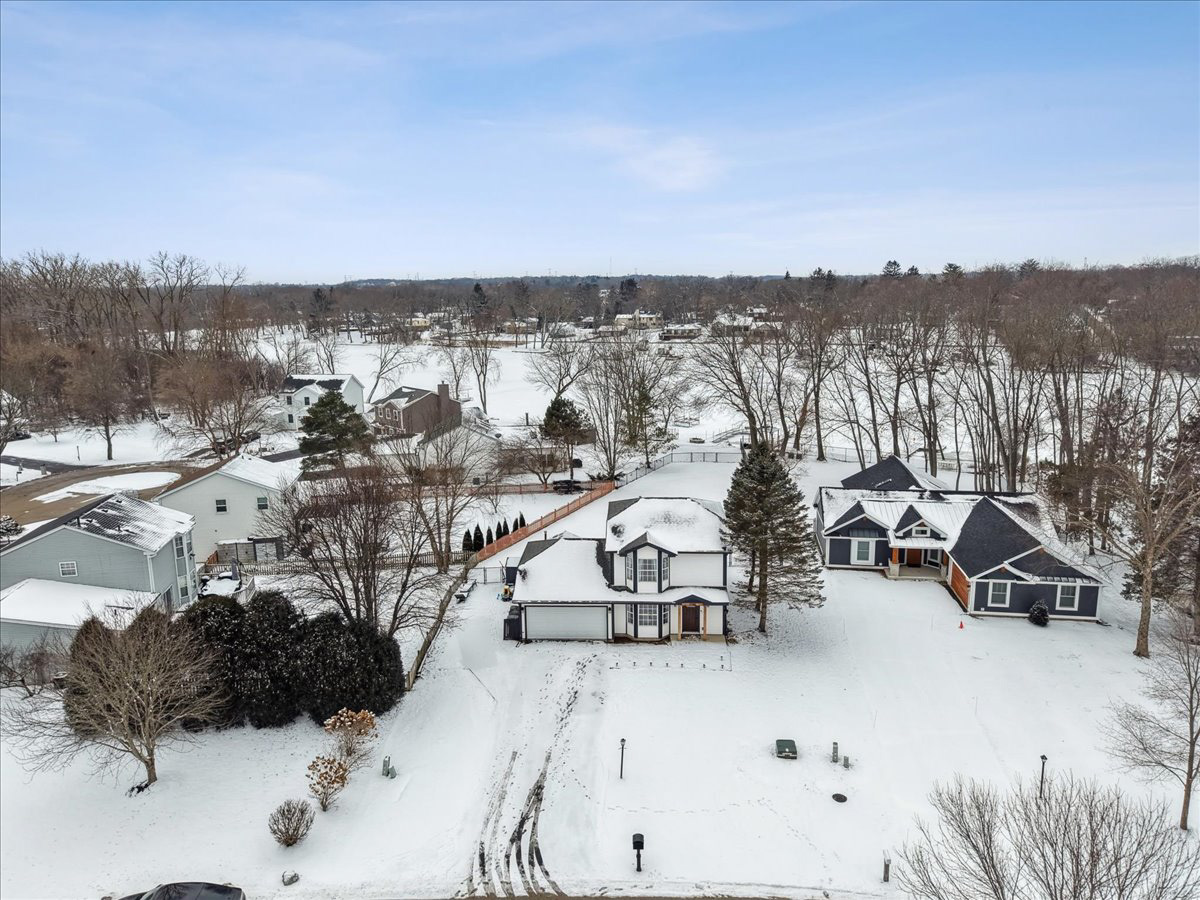 3727 Hale Lane, Island Lake, IL 60042