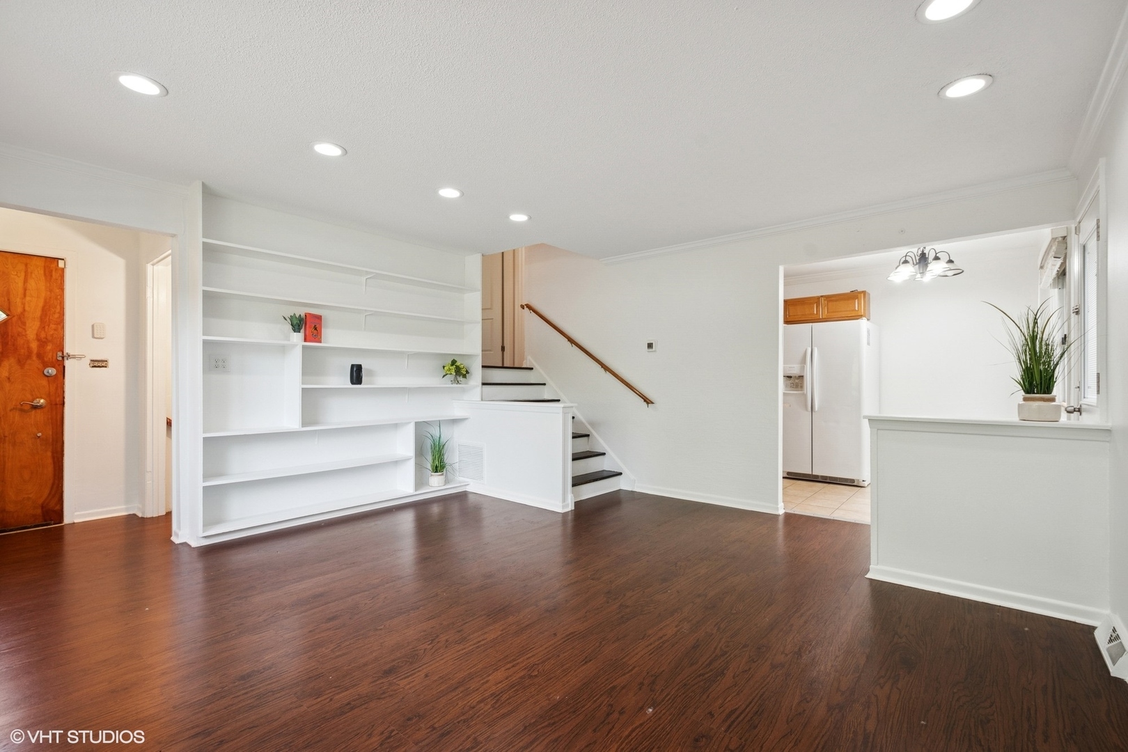 2208 Foster Street, Evanston, IL 60201