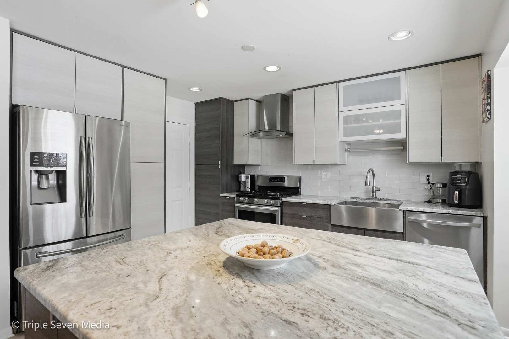 488 Jason Lane, Wood Dale, IL 60191