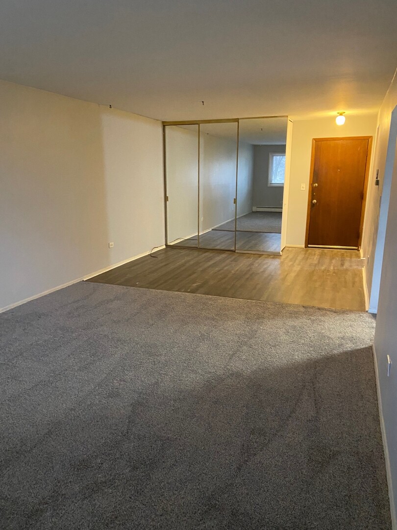 8541 Lotus Avenue, Skokie, IL 60077