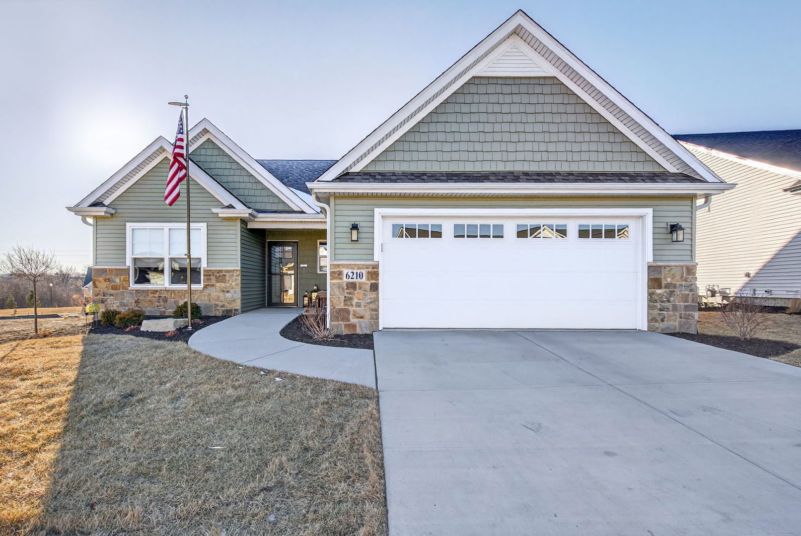 6210 College Avenue, Davenport, IA 52807