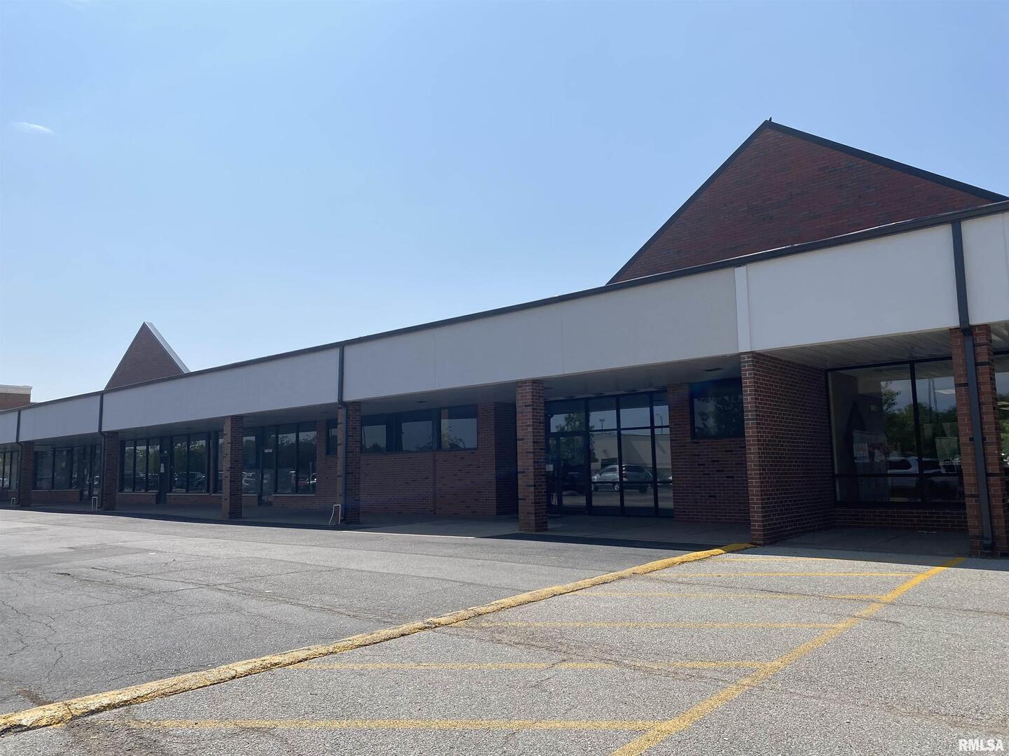 3624-3636 AVENUE OF THE CITIES Avenue, Moline, IL 61265