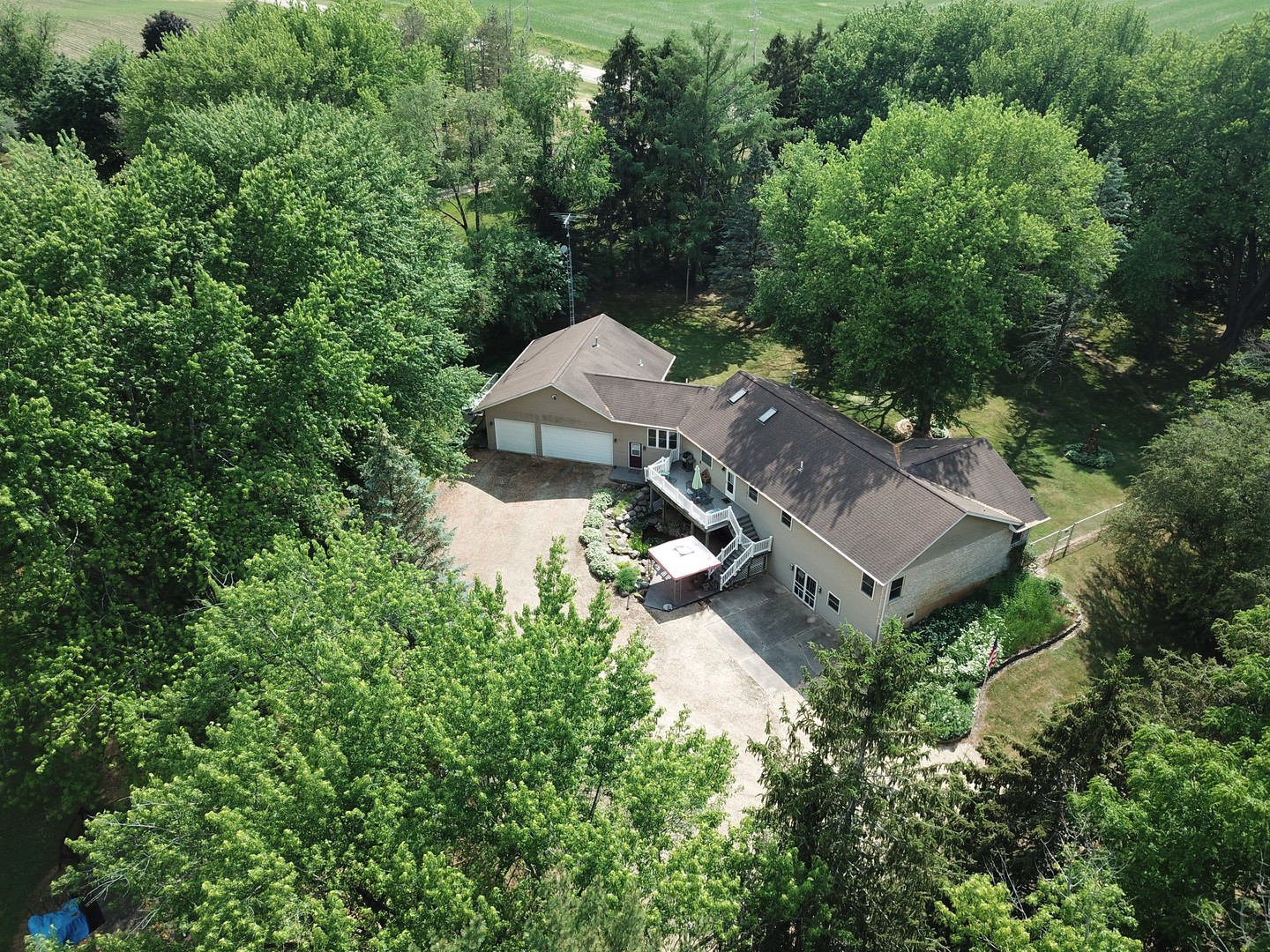 3197 Baileyville Road, Freeport, IL 61032