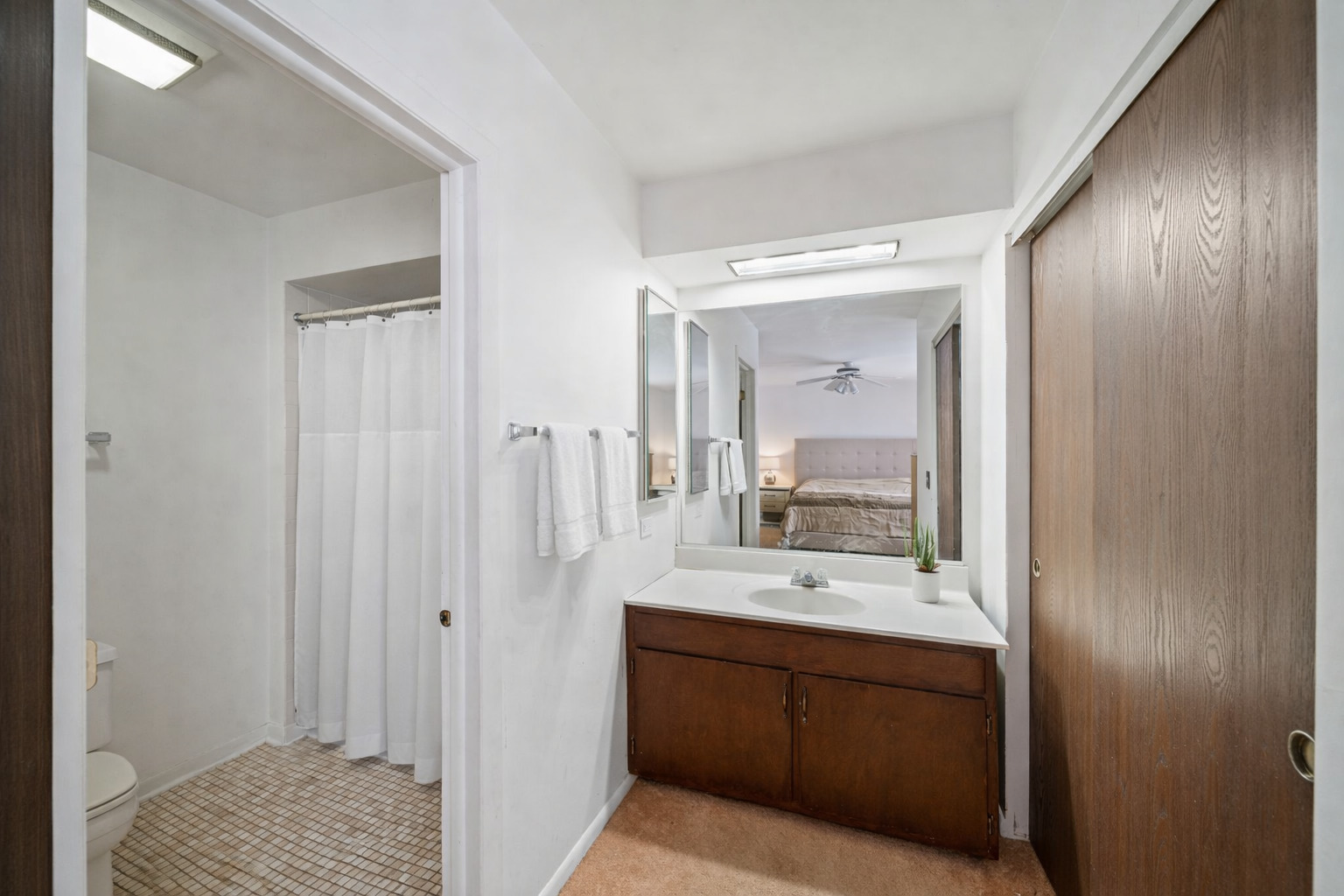 302 Linden Lane, Wheeling, IL 60090