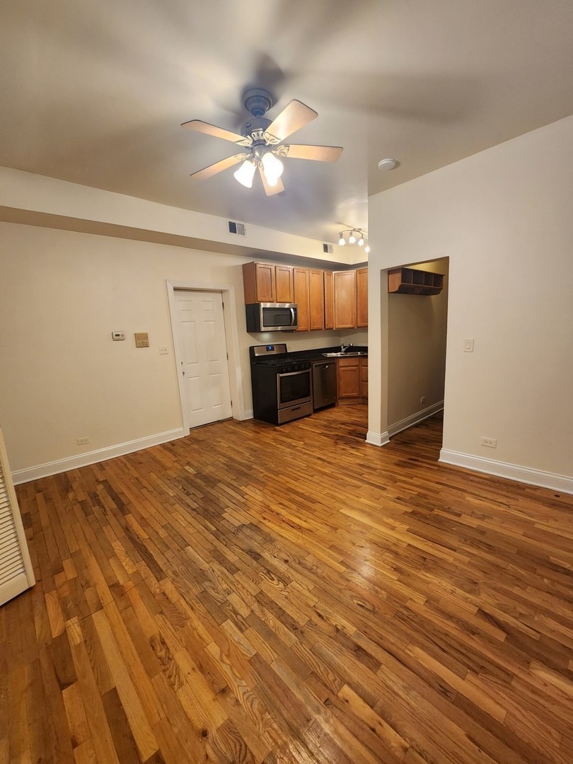 6812 Wayne Avenue, Chicago, IL 60626