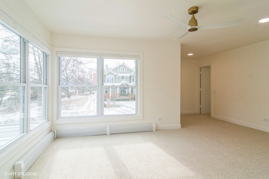 166 Newberry Avenue, Libertyville, IL 60048