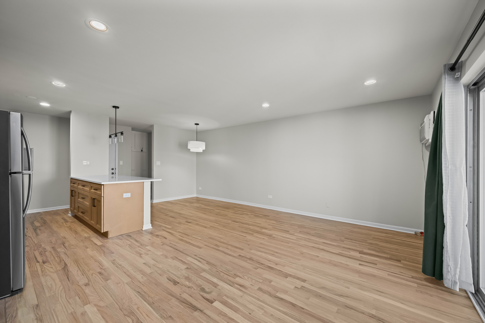 2411 Kennicott Drive, Arlington Heights, IL 60004