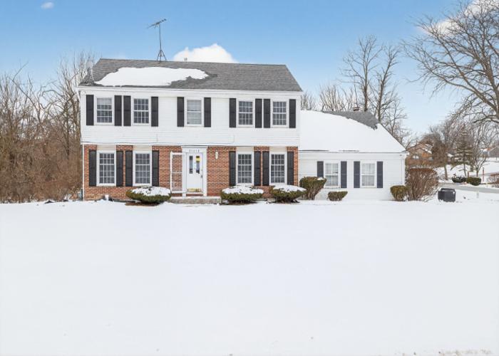 25042 Whispering Oaks Lane, Crete, IL 60417